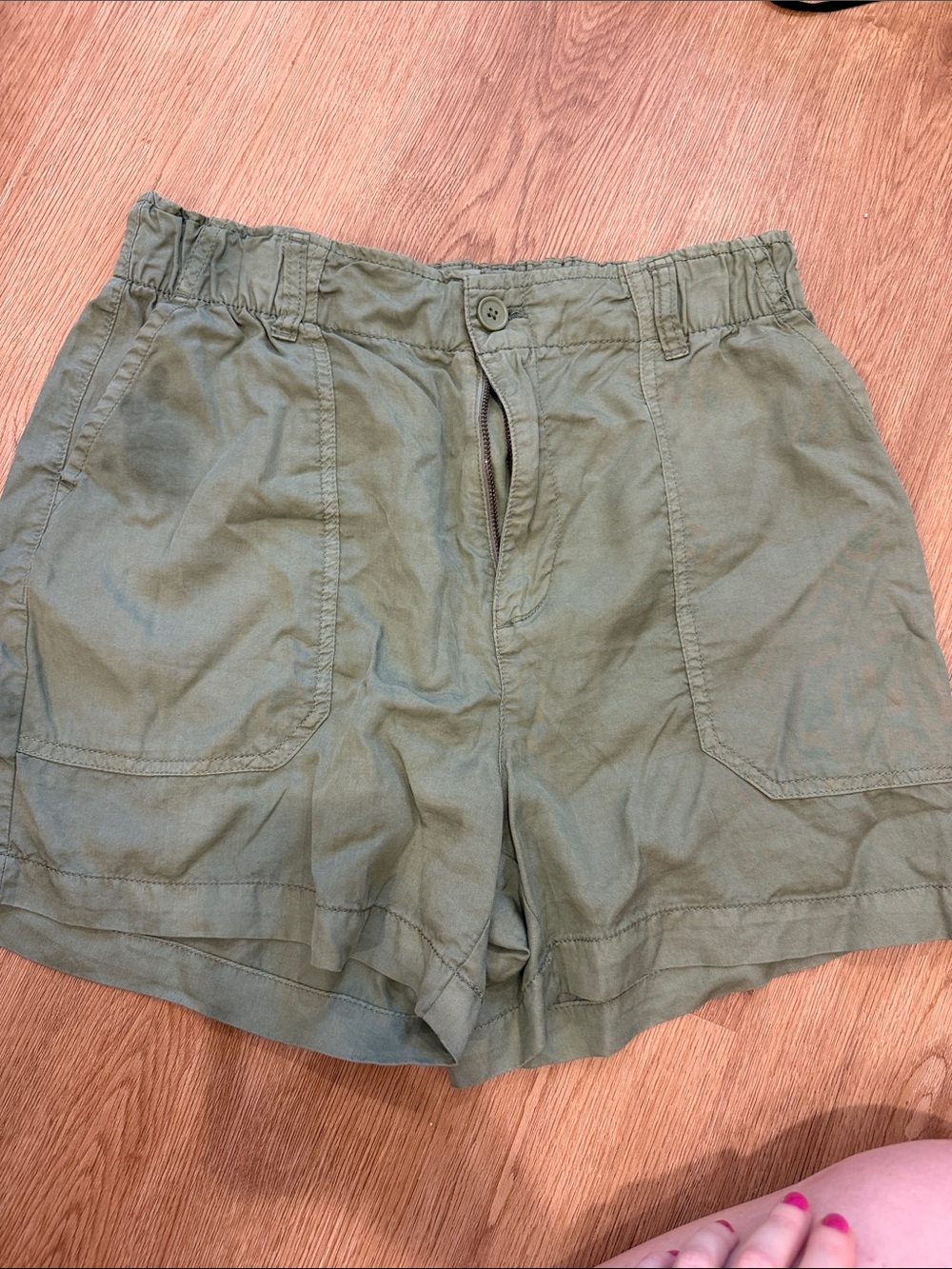 Sanctuary Olive Green Elastic-Waist Utility Shorts